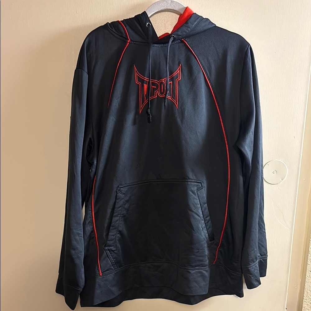 Black and Red Tapout Hooded Sweatshirt Men’s XL